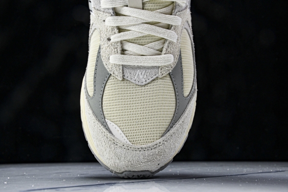 New Balance 2002R I2002REK 