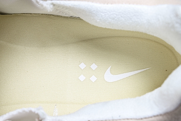 HYEIN SEO x Nike Ava Rover DX4215-007 