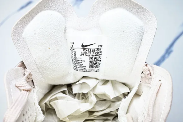 HYEIN SEO x Nike Ava Rover DX4215-007 