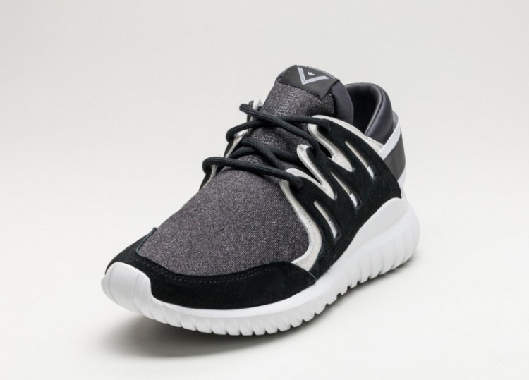 WHITE MOUNTAINEERING x ADIDAS TURBULAR NOVA BLACK