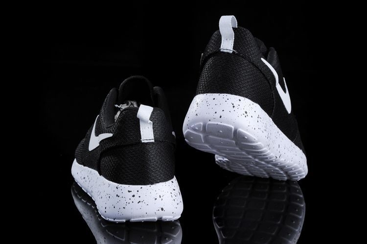 Nike Roshe Run ID  Black/White Черно белые