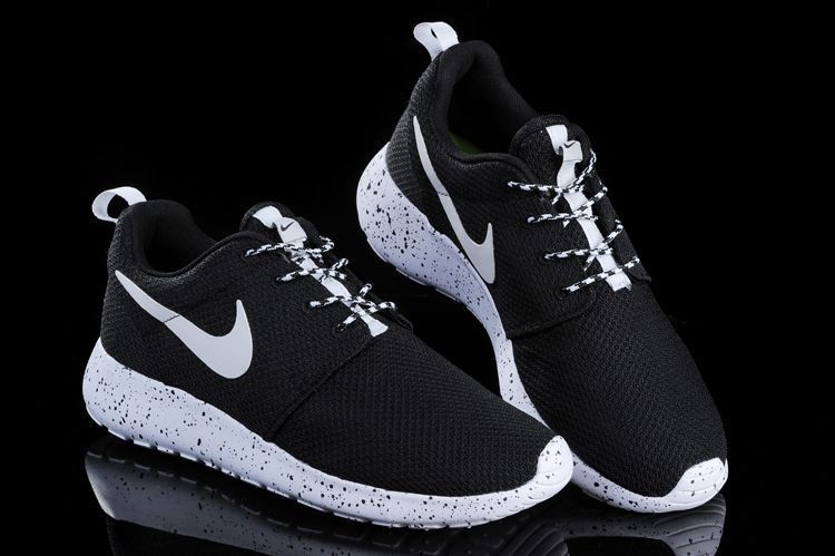 Nike Roshe Run ID  Black/White Черно белые