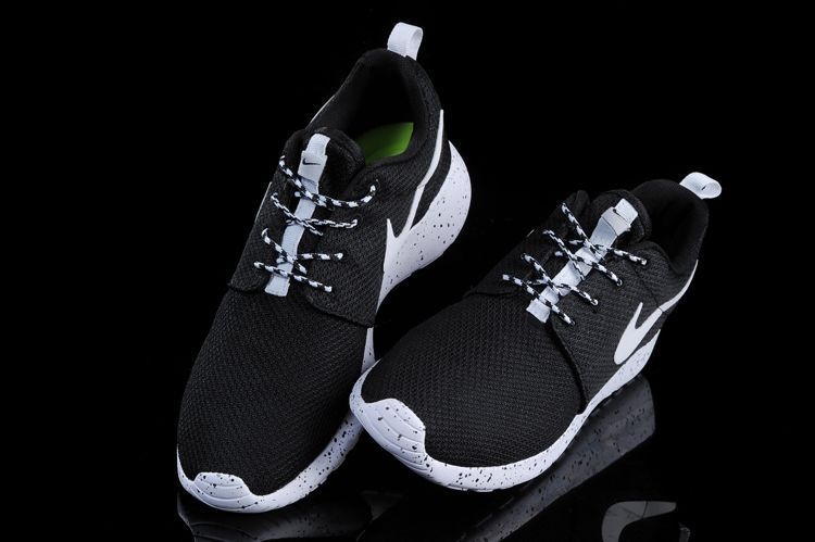 Nike Roshe Run ID  Black/White Черно белые