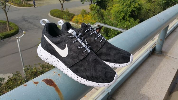 Nike Roshe Run ID  Black/White Черно белые