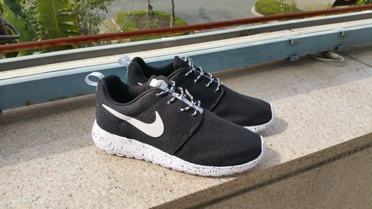 Nike Roshe Run ID  Black/White Черно белые