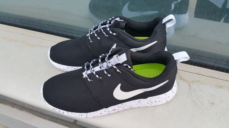 Nike Roshe Run ID  Black/White Черно белые