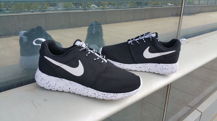 Nike Roshe Run ID  Black/White Черно белые