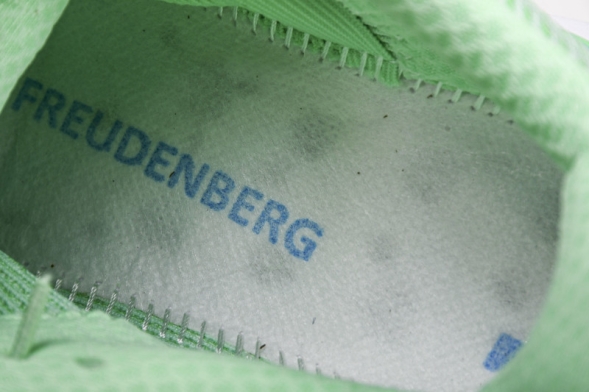 Hoka Clifton 9 1132210 ZLGL 