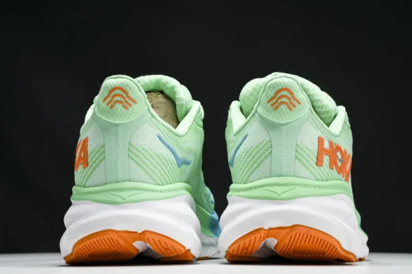Hoka Clifton 9 1132210 ZLGL 