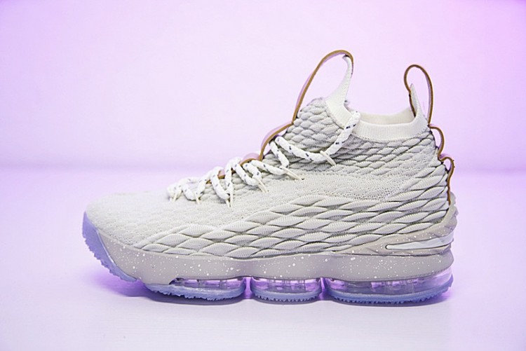 Nike LeBron 15 922811-200 