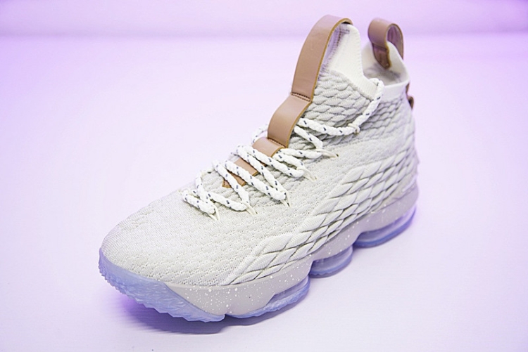 Nike LeBron 15 922811-200 