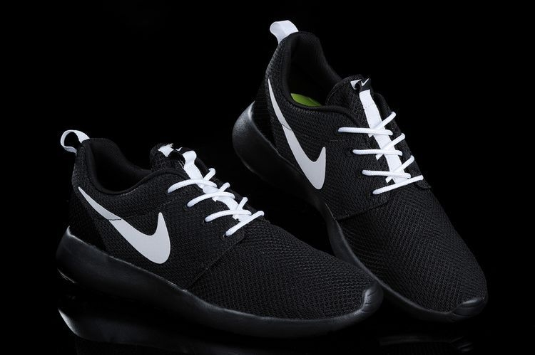 Nike Roshe Run ID  Black/White Черно белые