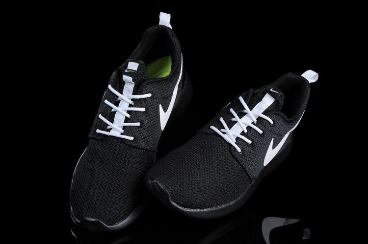 Nike Roshe Run ID  Black/White Черно белые