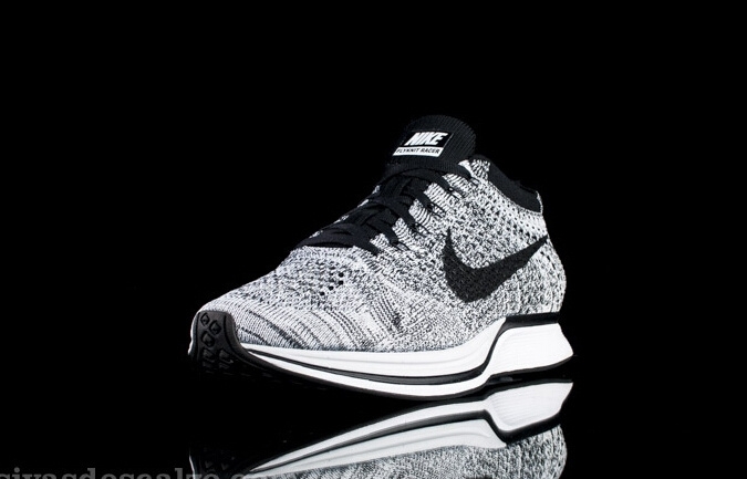 Nike Flyknit Racer  