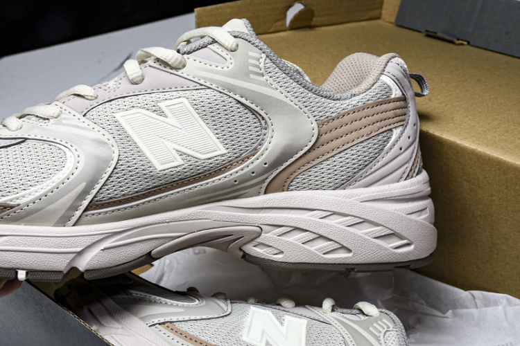  New Balance 530 MR530KOB