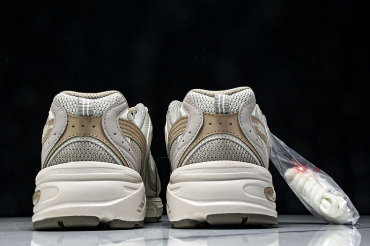  New Balance 530 MR530KOB
