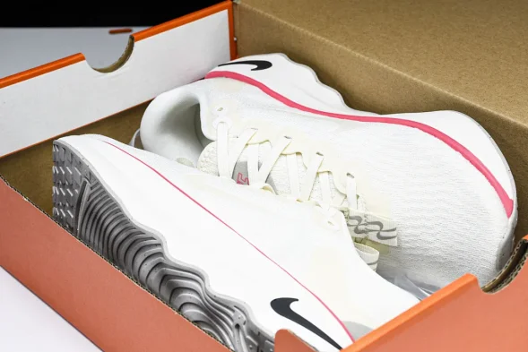 Nike Motiva DV1238-104 