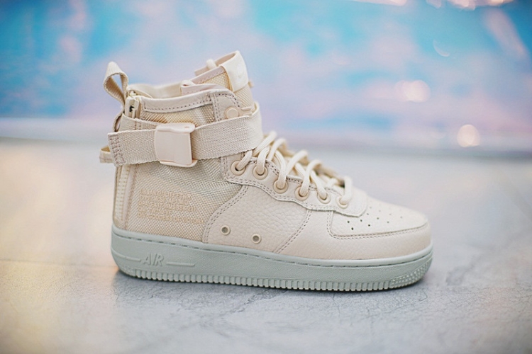 Nike SF Air Force 1 Utility Mid AA3966-800