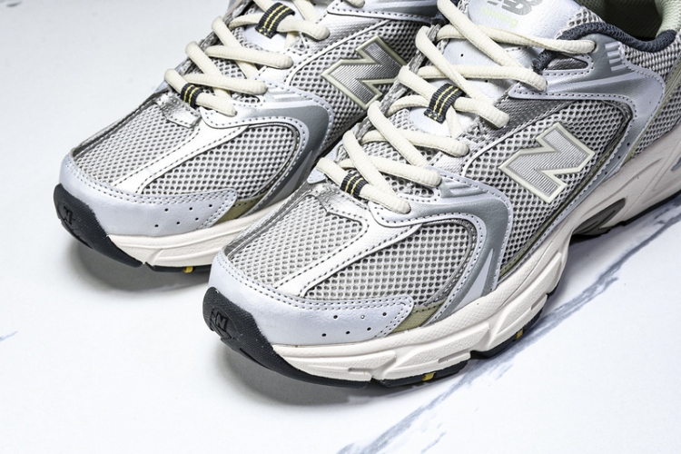  New Balance 530 Y2K MR530KMW