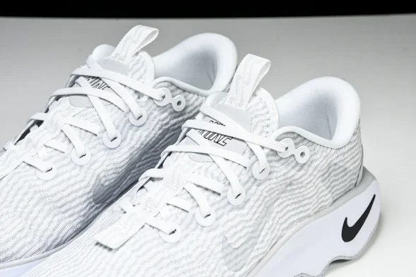 Nike Motiva DV1237-102 