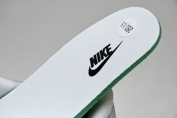 Nike Motiva DV1237-102 