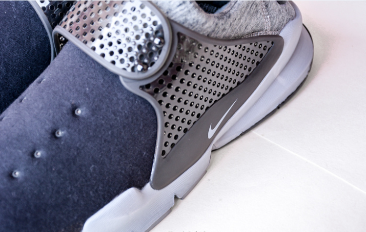 Nike Sock Dart Tech Fleece