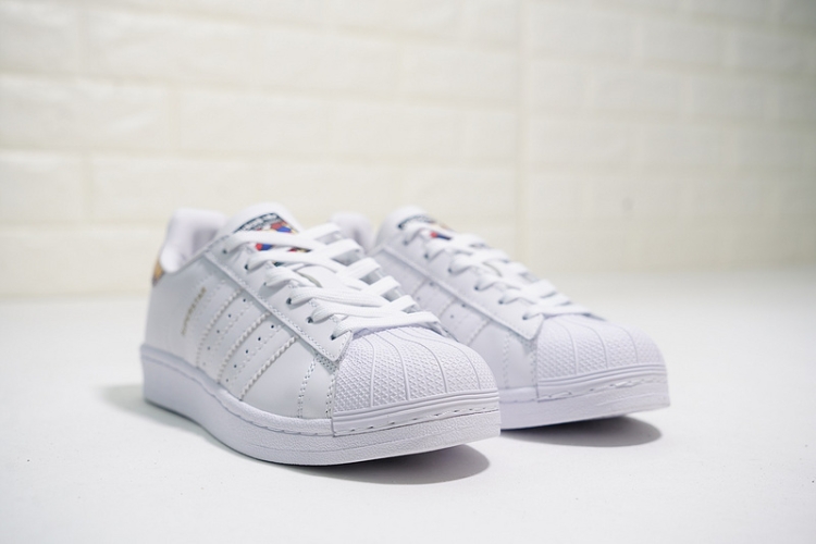 Takashi Murakami x Adidas Originals Superstar II S79157 