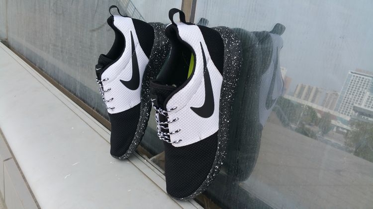 Nike Roshe Run ID  Black/White Черно белые