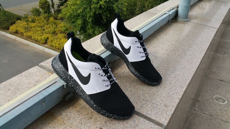 Nike Roshe Run ID  Black/White Черно белые