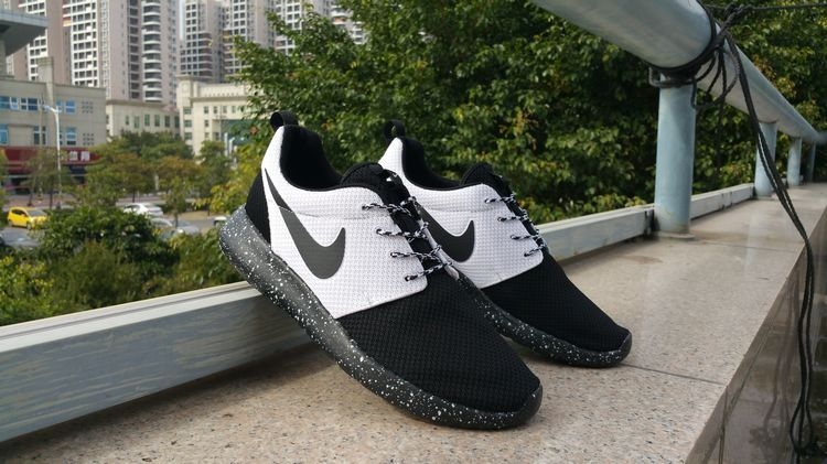 Nike Roshe Run ID  Black/White Черно белые