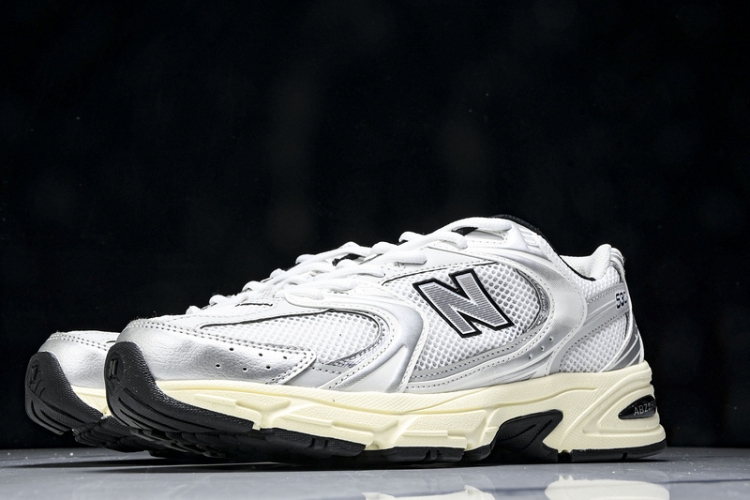  New Balance 530 MR530TA