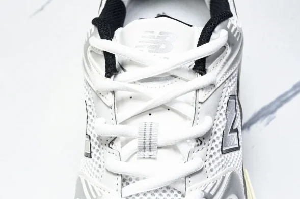 New Balance 530 MR530TA 