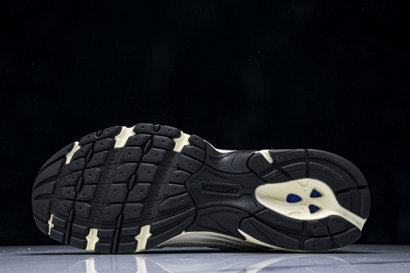 New Balance 530 MR530TA 