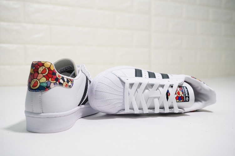 Takashi Murakami x Adidas Originals Superstar II S79158