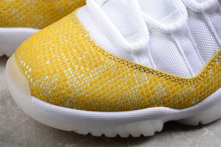 Nike Air Jordan 11 low SE Yellow Snakeskin AH7860-107