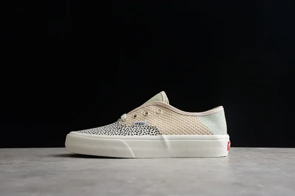 Vans Authentic VN0A5HYPAYR 