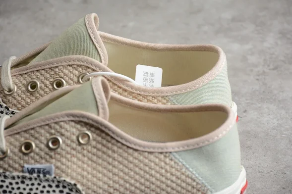 Vans Authentic VN0A5HYPAYR 