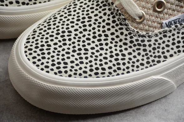 Vans Authentic VN0A5HYPAYR 