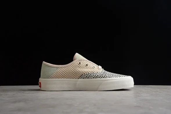 Vans Authentic VN0A5HYPAYR 