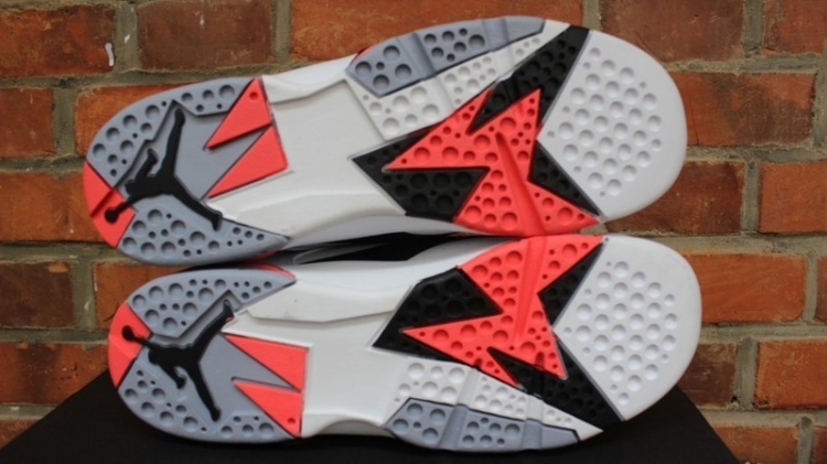  Nike Air Jordan 7 GS “Hot Lava”