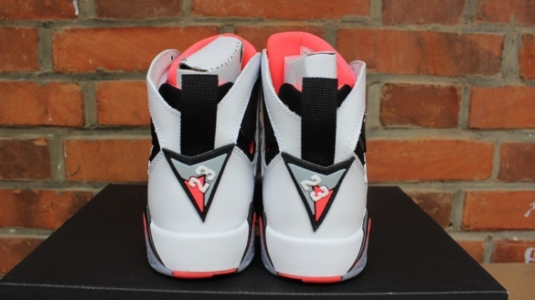  Nike Air Jordan 7 GS “Hot Lava”