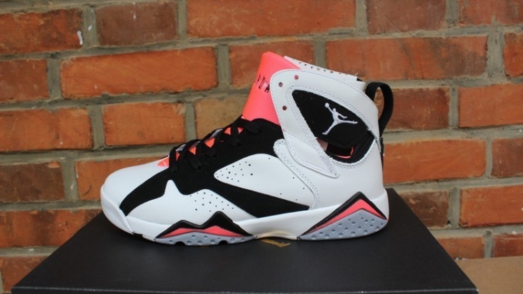  Nike Air Jordan 7 GS “Hot Lava”