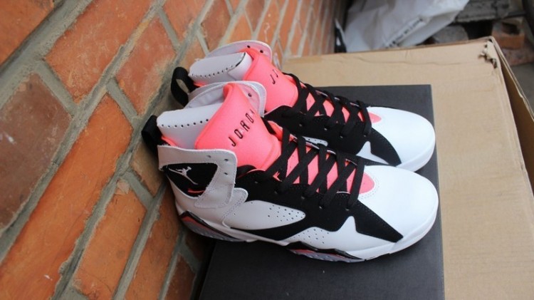  Nike Air Jordan 7 GS “Hot Lava”