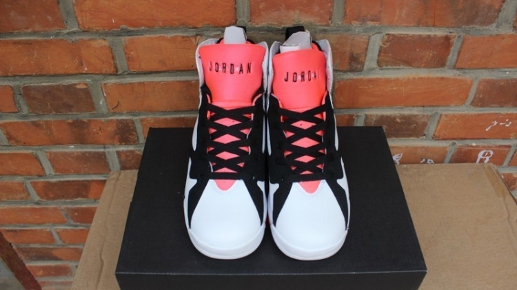  Nike Air Jordan 7 GS “Hot Lava”