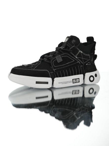 LI-NING ESSENCE II ACE “NYFW”