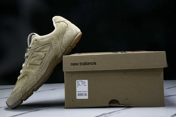 MiuMiu x New Balance 530 38165 