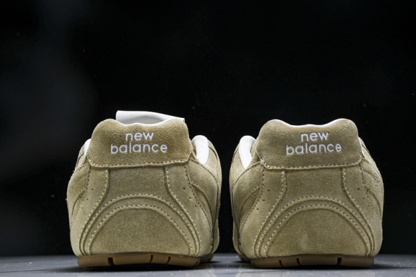 MiuMiu x New Balance 530 38165 