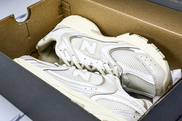  New Balance 530 MR530AA 