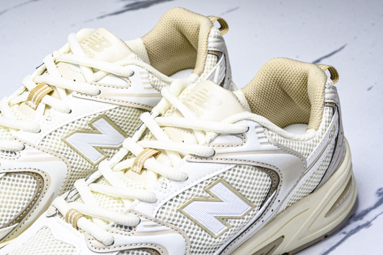  New Balance 530 MR530AA 