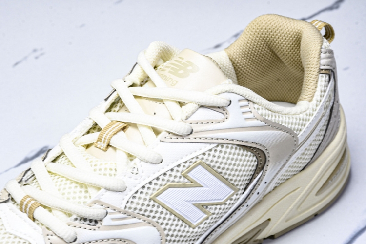  New Balance 530 MR530AA 